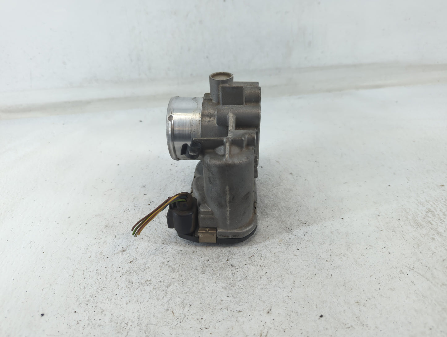 2013-2016 Ford Escape Throttle Body P/N:7S7G-9F991-CA Fits Fits 2013 2014 2015 2016 2017 2018 2019 OEM Used Auto Parts - Oem