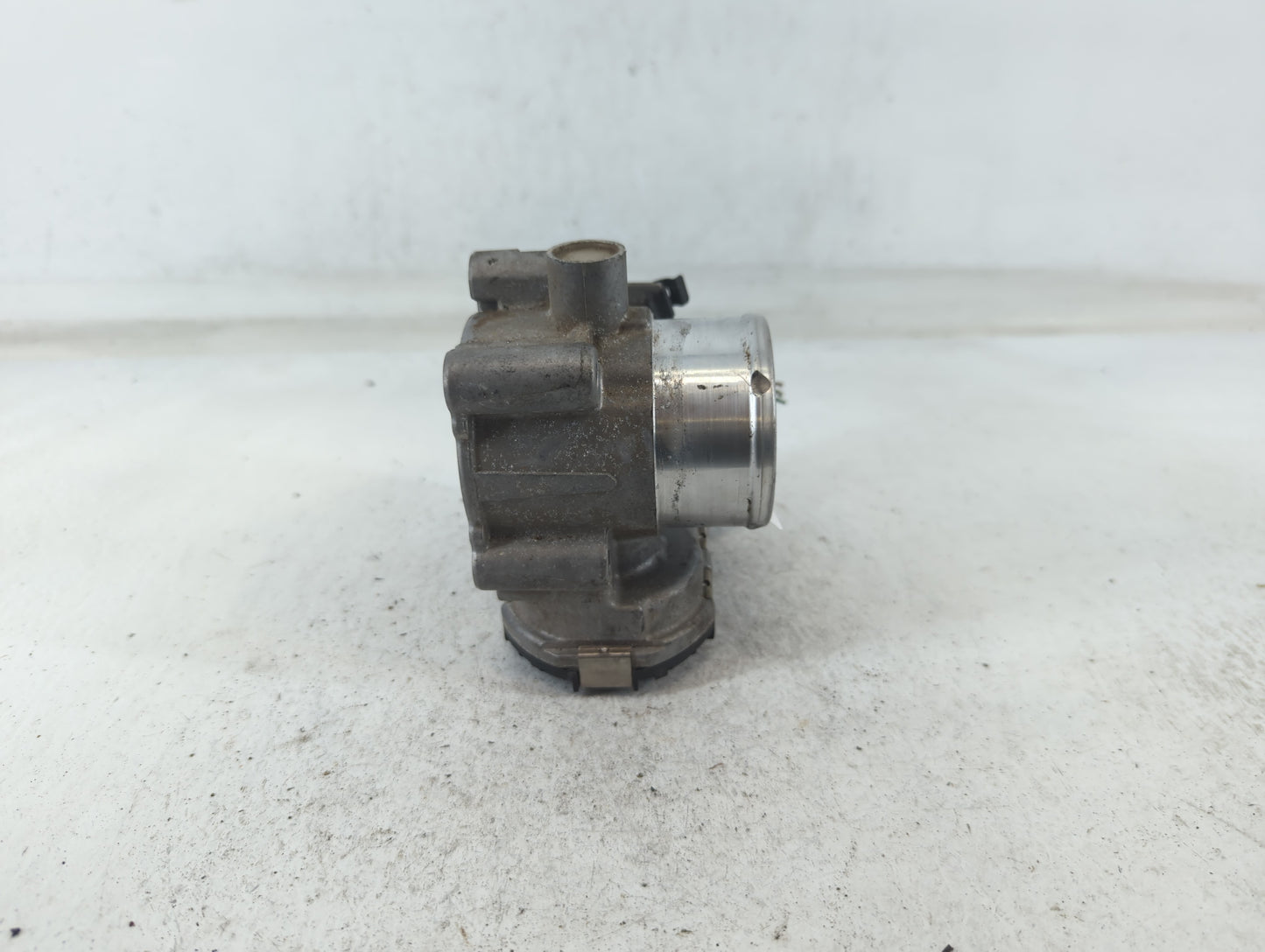 2013-2016 Ford Escape Throttle Body P/N:7S7G-9F991-CA Fits Fits 2013 2014 2015 2016 2017 2018 2019 OEM Used Auto Parts - Oem