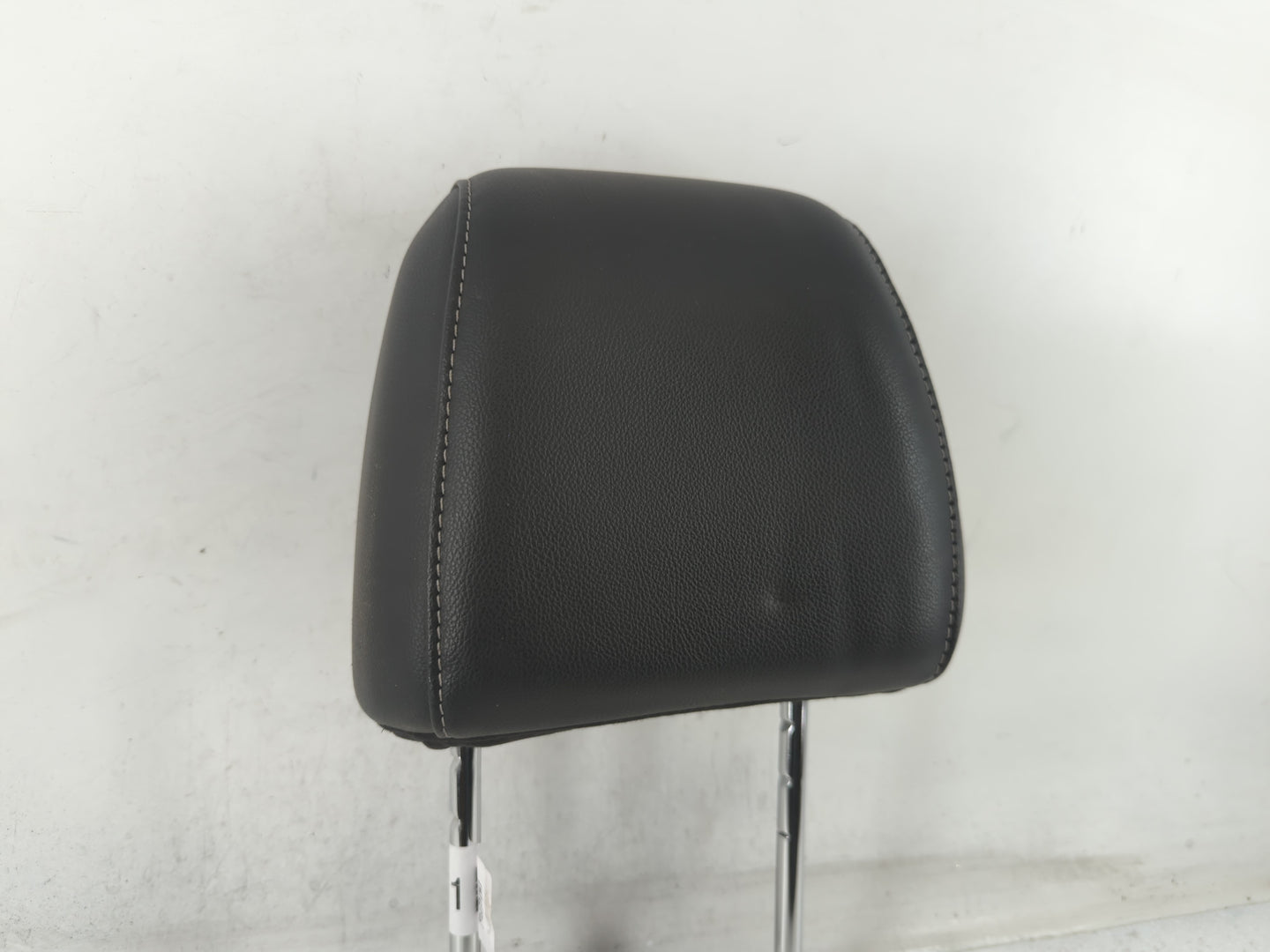 2013 Ford Escape Headrest Head Rest Front Driver Passenger Seat Fits OEM Used Auto Parts - Oemusedautoparts1.com
