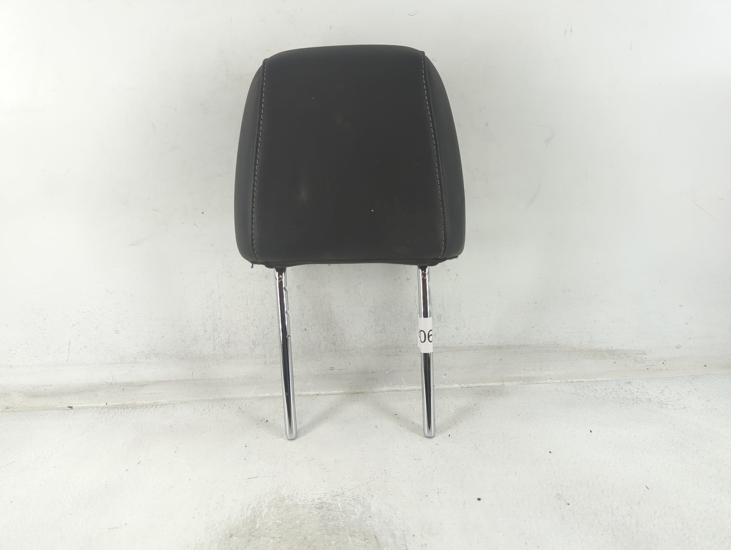 2013 Ford Escape Headrest Head Rest Front Driver Passenger Seat Fits OEM Used Auto Parts - Oemusedautoparts1.com