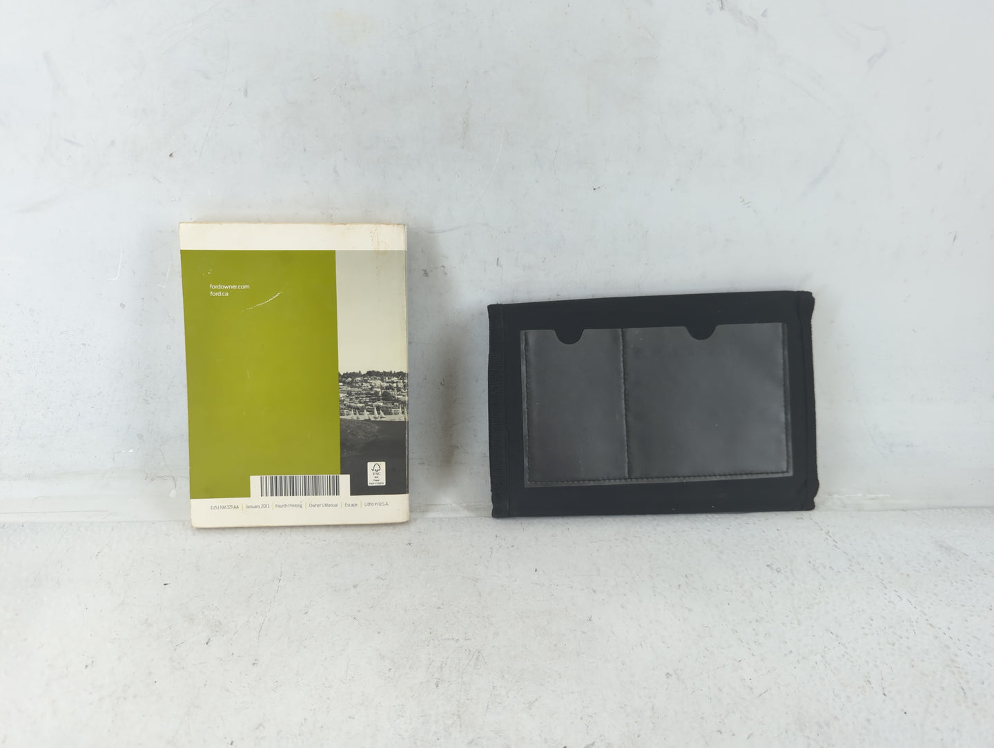 2013 Ford Escape Owners Manual Book Guide P/N:DJ5J19A321 AA OEM Used Auto Parts - Oemusedautoparts1.com