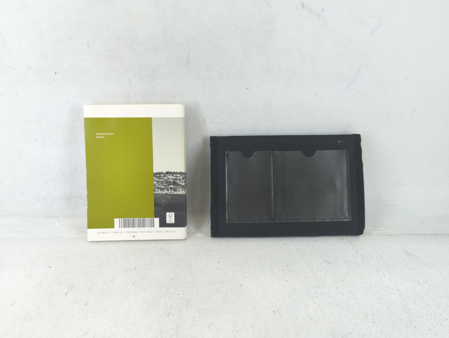 2013 Ford Escape Owners Manual Book Guide P/N:DJ5J19A321 AA OEM Used Auto Parts - Oemusedautoparts1.com