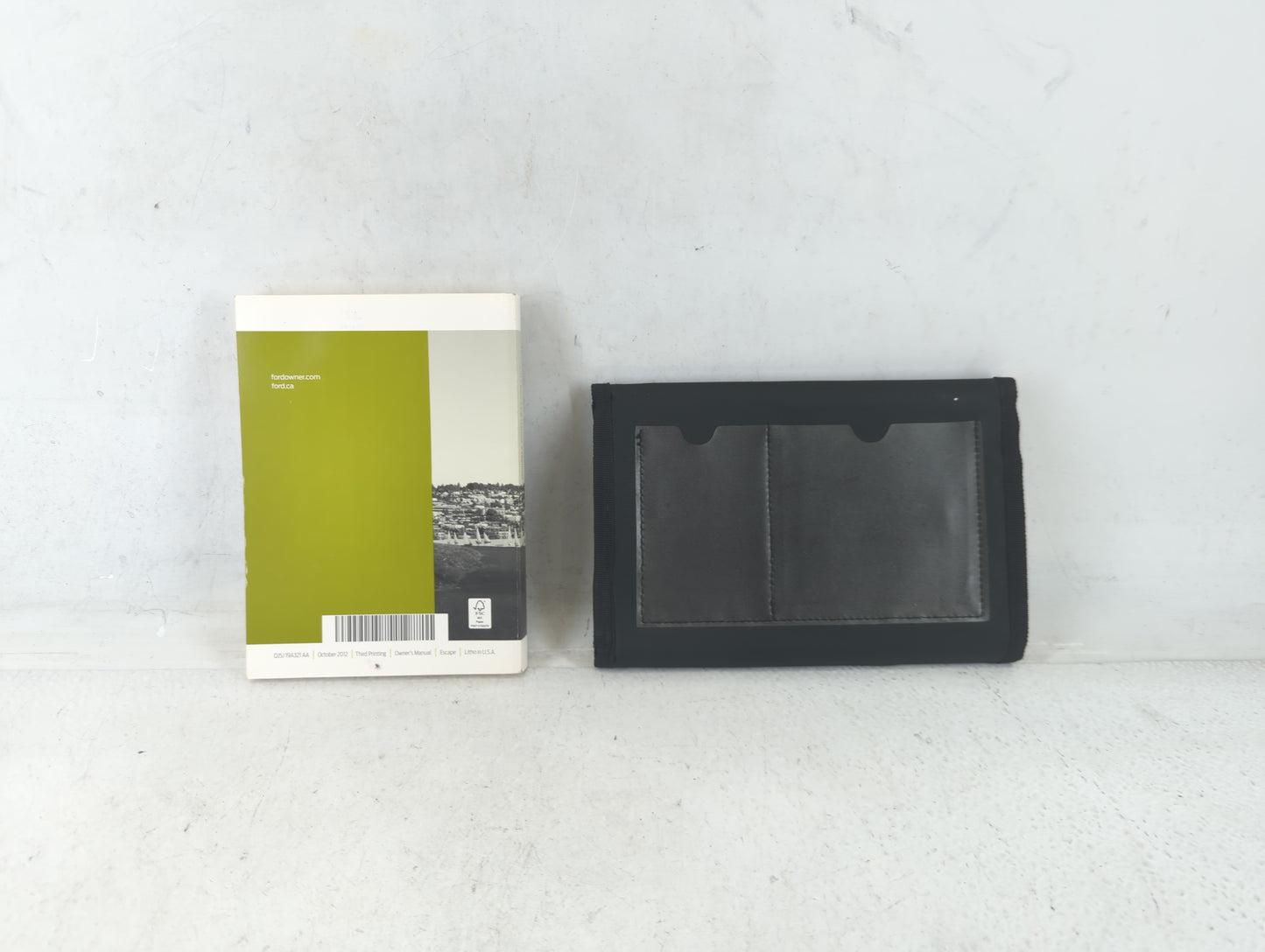 2013 Ford Escape Owners Manual Book Guide P/N:DJ5J19A321 AA OEM Used Auto Parts - Oemusedautoparts1.com