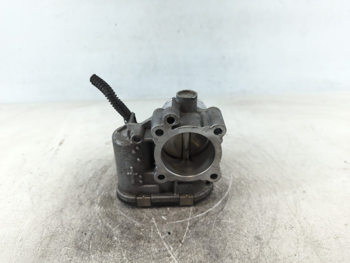 2013-2016 Ford Escape Throttle Body P/N:7S7G-9F991-CA Fits Fits 2013 2014 2015 2016 2017 2018 2019 OEM Used Auto Parts - Oem