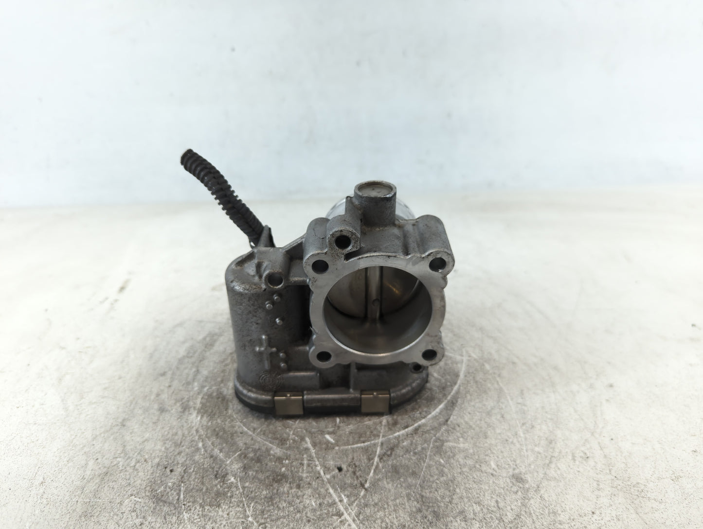 2013-2016 Ford Escape Throttle Body P/N:7S7G-9F991-CA Fits Fits 2013 2014 2015 2016 2017 2018 2019 OEM Used Auto Parts - Oem