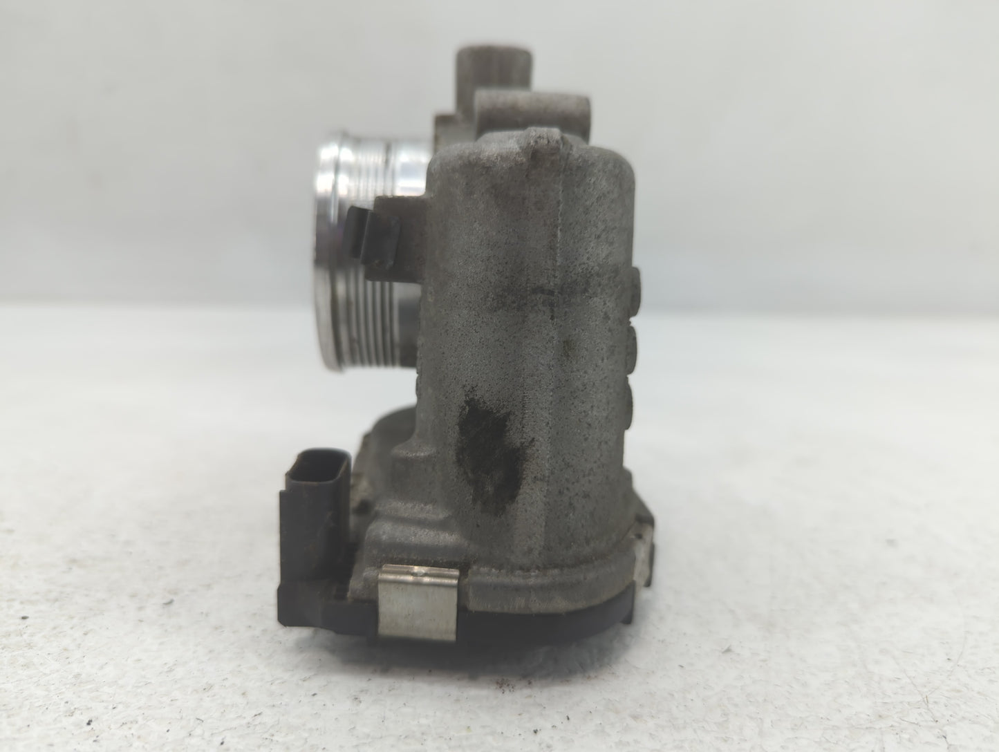 2013-2016 Ford Escape Throttle Body P/N:CM5E 9F991 AD Fits Fits 2012 2013 2014 2015 2016 2017 OEM Used Auto Parts - Oemuseda