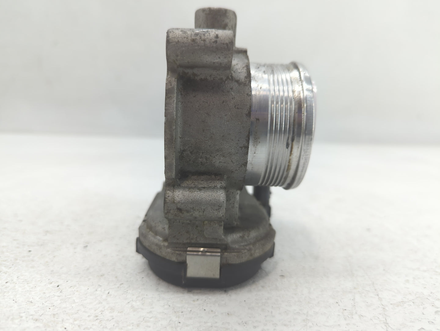 2013-2016 Ford Escape Throttle Body P/N:CM5E 9F991 AD Fits Fits 2012 2013 2014 2015 2016 2017 OEM Used Auto Parts - Oemuseda