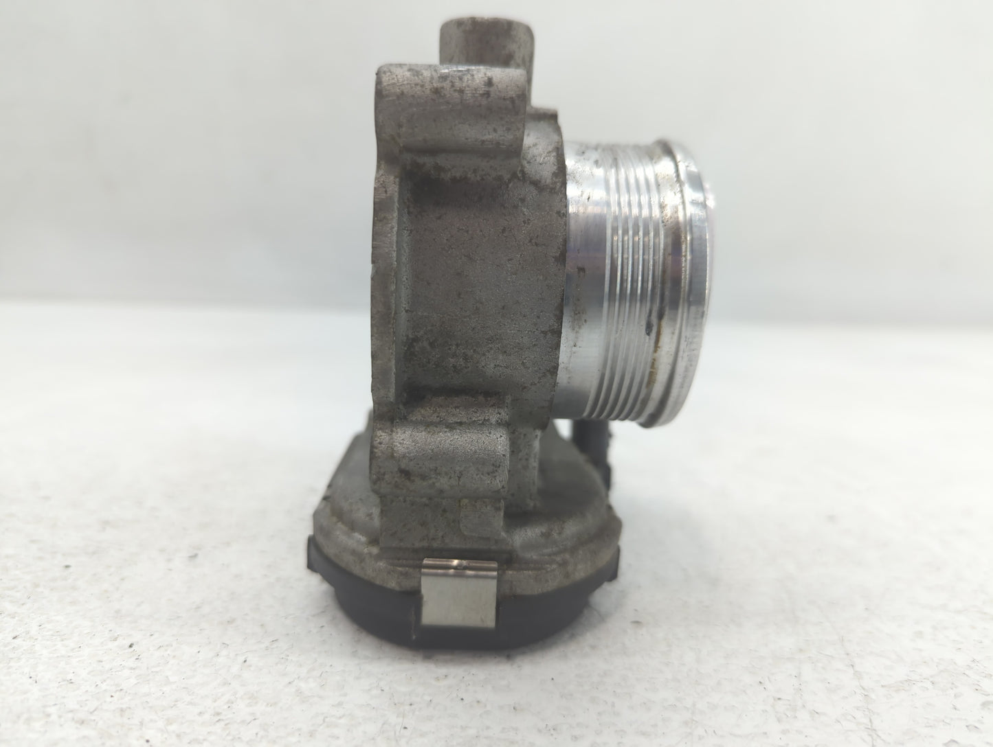 2013-2016 Ford Escape Throttle Body P/N:CM5E 9F991 AD Fits Fits 2012 2013 2014 2015 2016 2017 OEM Used Auto Parts - Oemuseda