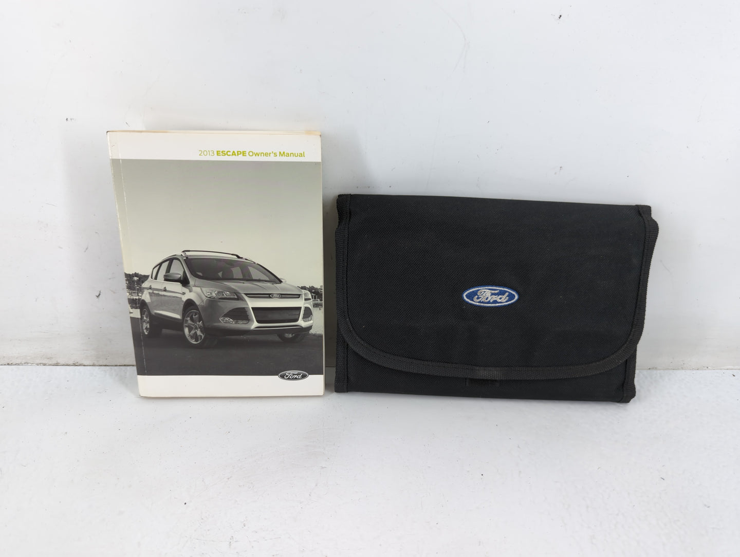 2013 Ford Escape Owners Manual Book Guide P/N:DJ5J 19A321 AA OEM Used Auto Parts - Oemusedautoparts1.com