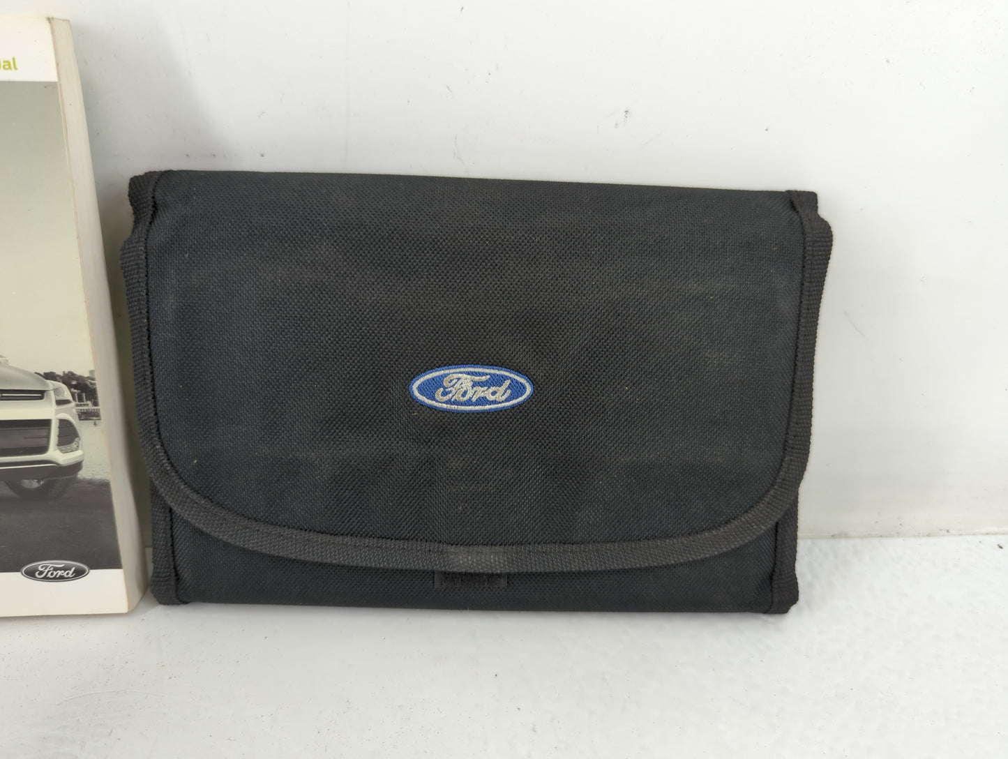 2013 Ford Escape Owners Manual Book Guide P/N:DJ5J 19A321 AA OEM Used Auto Parts - Oemusedautoparts1.com