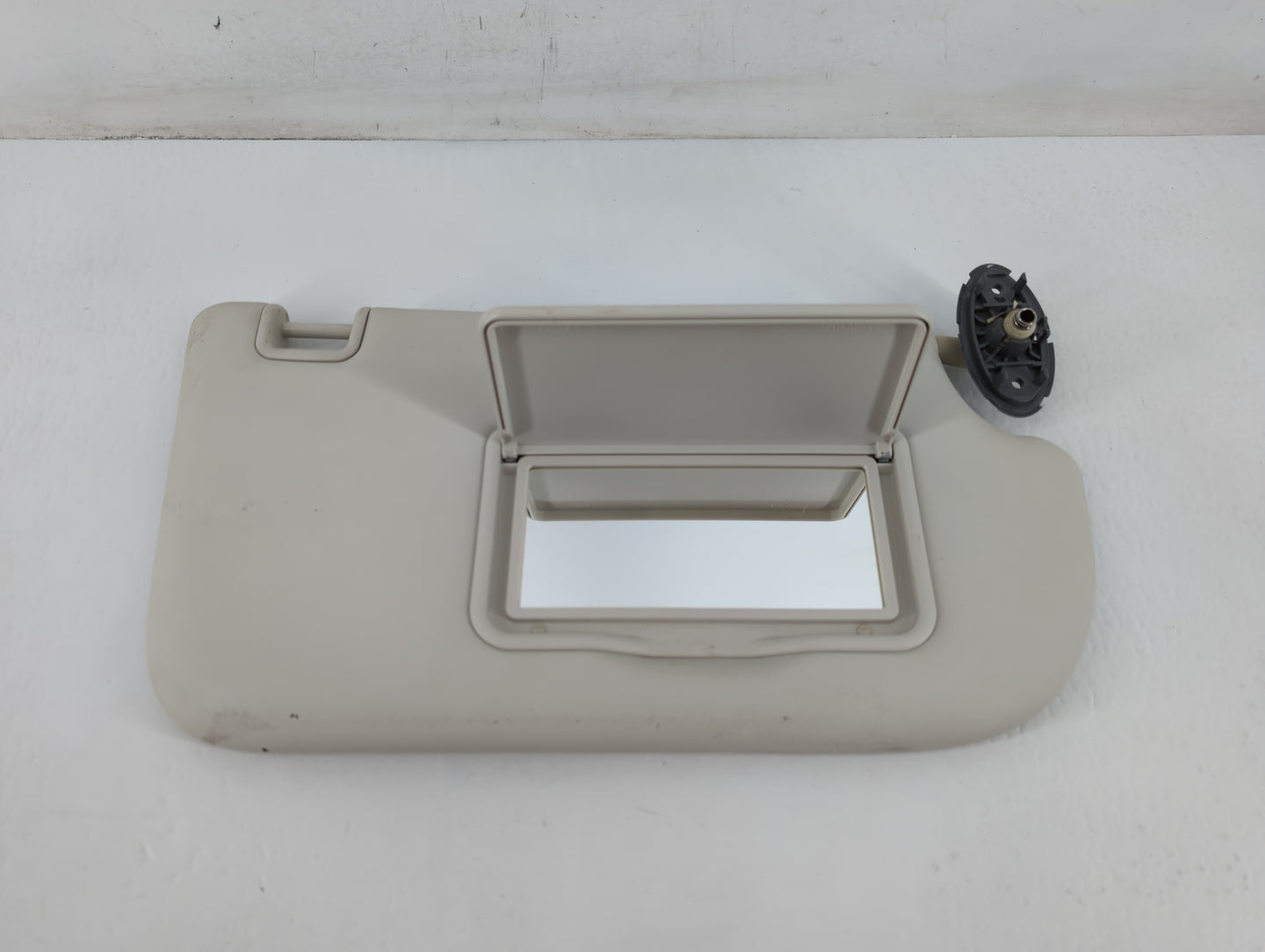 2013-2019 Ford Escape Sun Visor Shade Replacement Passenger Right Mirror Fits Fits 2013 2014 2015 2016 2017 2018 2019 OEM Us