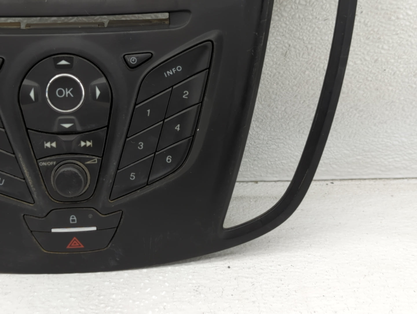 2013 Ford Escape Radio AM FM Cd Player Receiver Replacement P/N:CJ5T-18K811-AC CJ5T-18K811-BC, CJ5T-18K811-FC, CJ5T-18K811-A