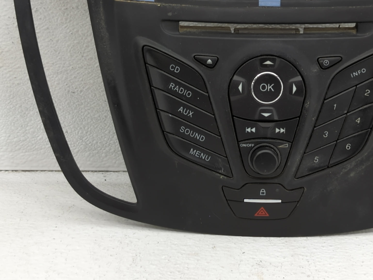 2013 Ford Escape Radio AM FM Cd Player Receiver Replacement P/N:CJ5T 18K811AB Fits OEM Used Auto Parts - Oemusedautoparts1.c