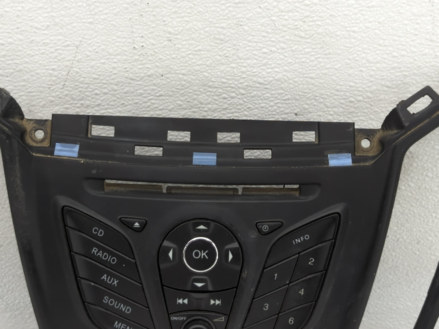 2013 Ford Escape Radio AM FM Cd Player Receiver Replacement P/N:CJ5T 18K811AB Fits OEM Used Auto Parts - Oemusedautoparts1.c