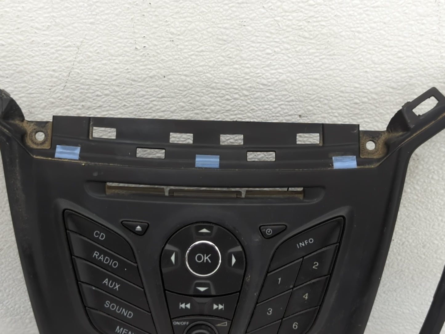 2013 Ford Escape Radio AM FM Cd Player Receiver Replacement P/N:CJ5T 18K811AB Fits OEM Used Auto Parts - Oemusedautoparts1.c