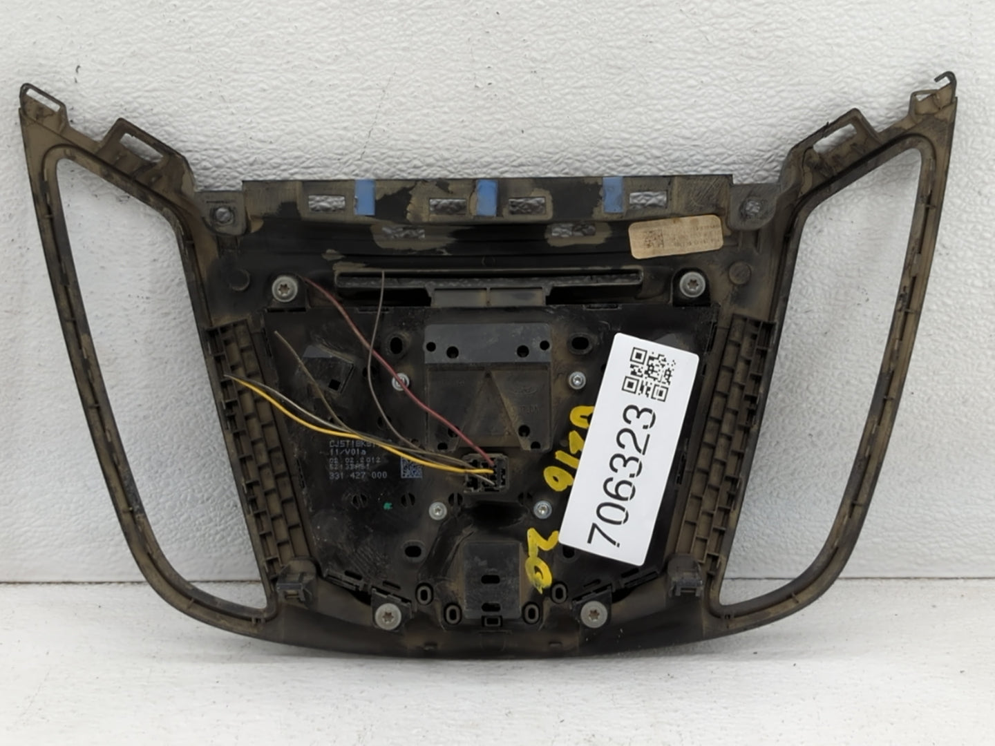 2013 Ford Escape Radio AM FM Cd Player Receiver Replacement P/N:CJ5T 18K811AB Fits OEM Used Auto Parts - Oemusedautoparts1.c