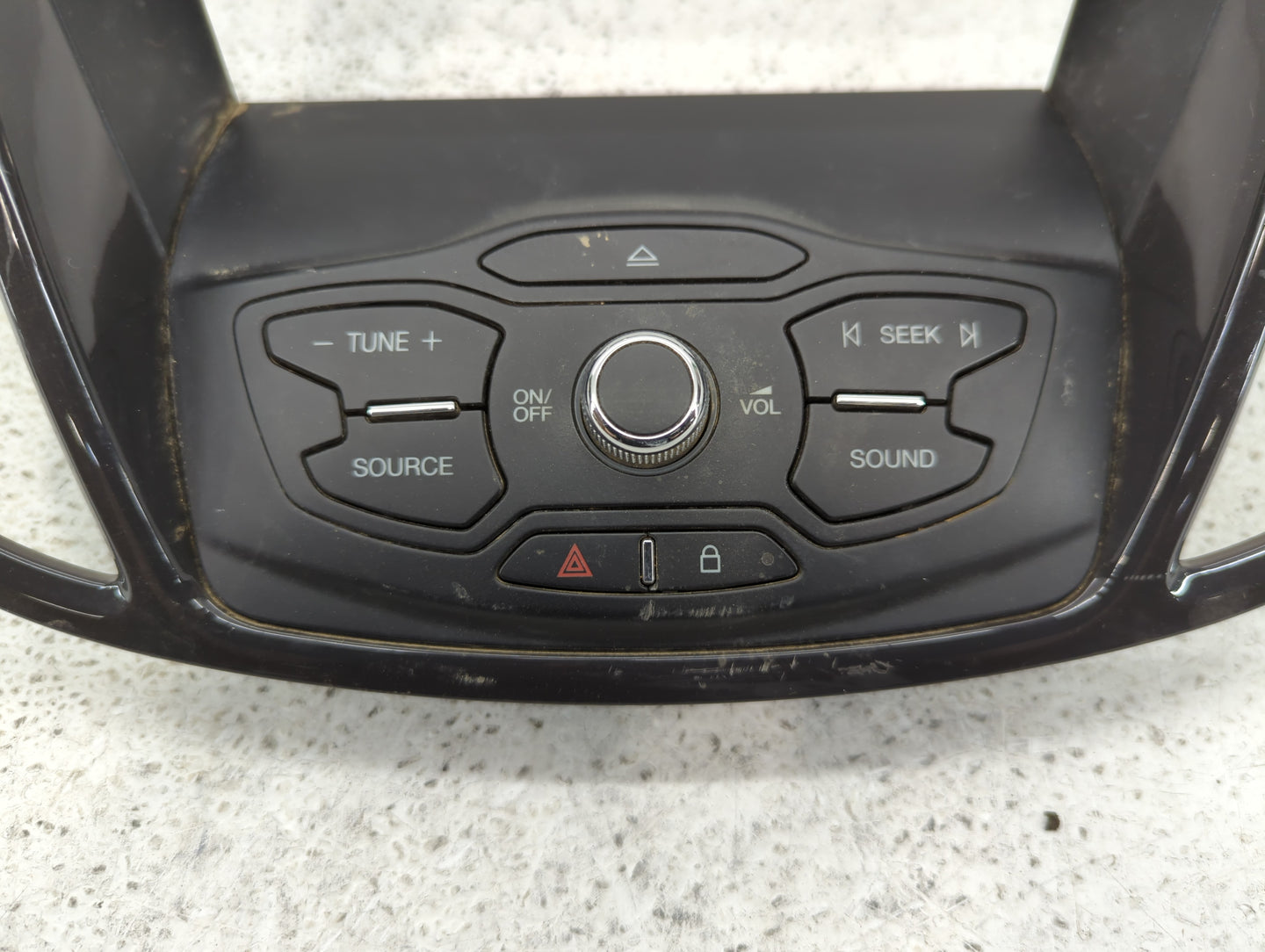 2013-2016 Ford Escape Radio AM FM Cd Player Receiver Replacement P/N:CJ54 18835 CD Fits Fits 2013 2014 2015 2016 OEM Used Au
