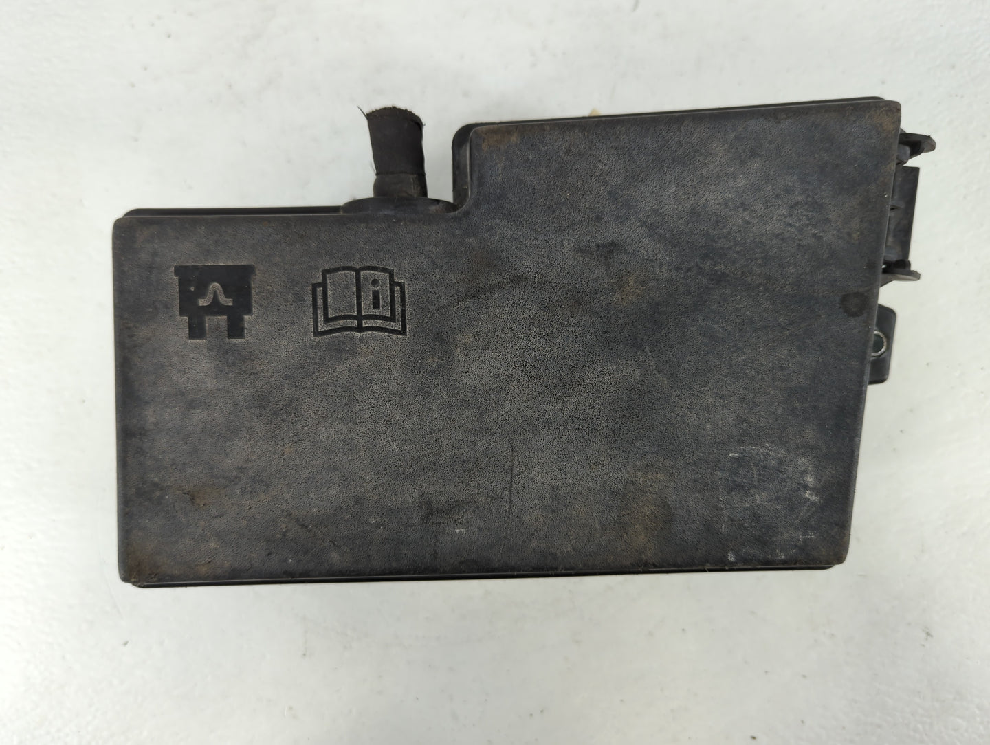 2013-2016 Ford Escape Fusebox Fuse Box Panel Relay Module P/N:AV6T-14A067-AC Fits Fits 2013 2014 2015 2016 OEM Used Auto Par