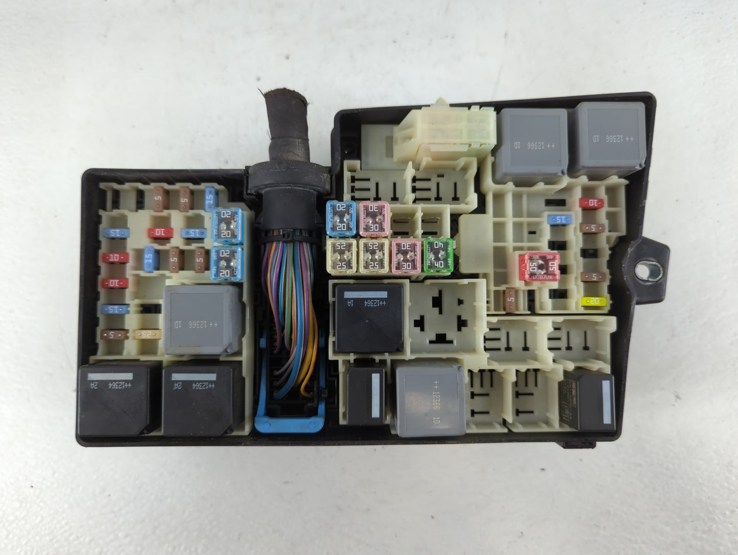 2013-2016 Ford Escape Fusebox Fuse Box Panel Relay Module P/N:AV6T-14A067-AC Fits Fits 2013 2014 2015 2016 OEM Used Auto Par