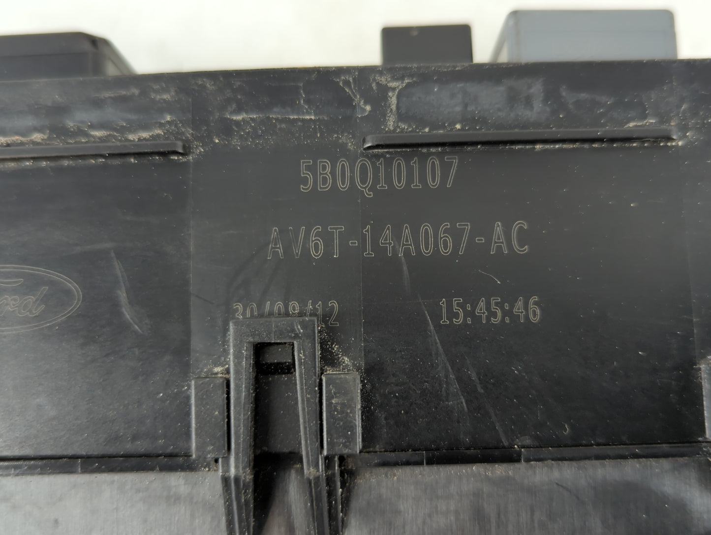 2013-2016 Ford Escape Fusebox Fuse Box Panel Relay Module P/N:AV6T-14A067-AC Fits Fits 2013 2014 2015 2016 OEM Used Auto Par