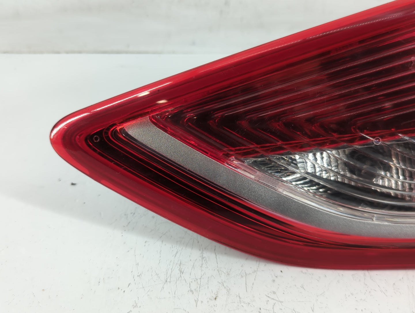 2013-2016 Ford Escape Tail Light Assembly Passenger Right OEM P/N:VPCJ5X-15515-A Fits Fits 2013 2014 2015 2016 OEM Used Auto