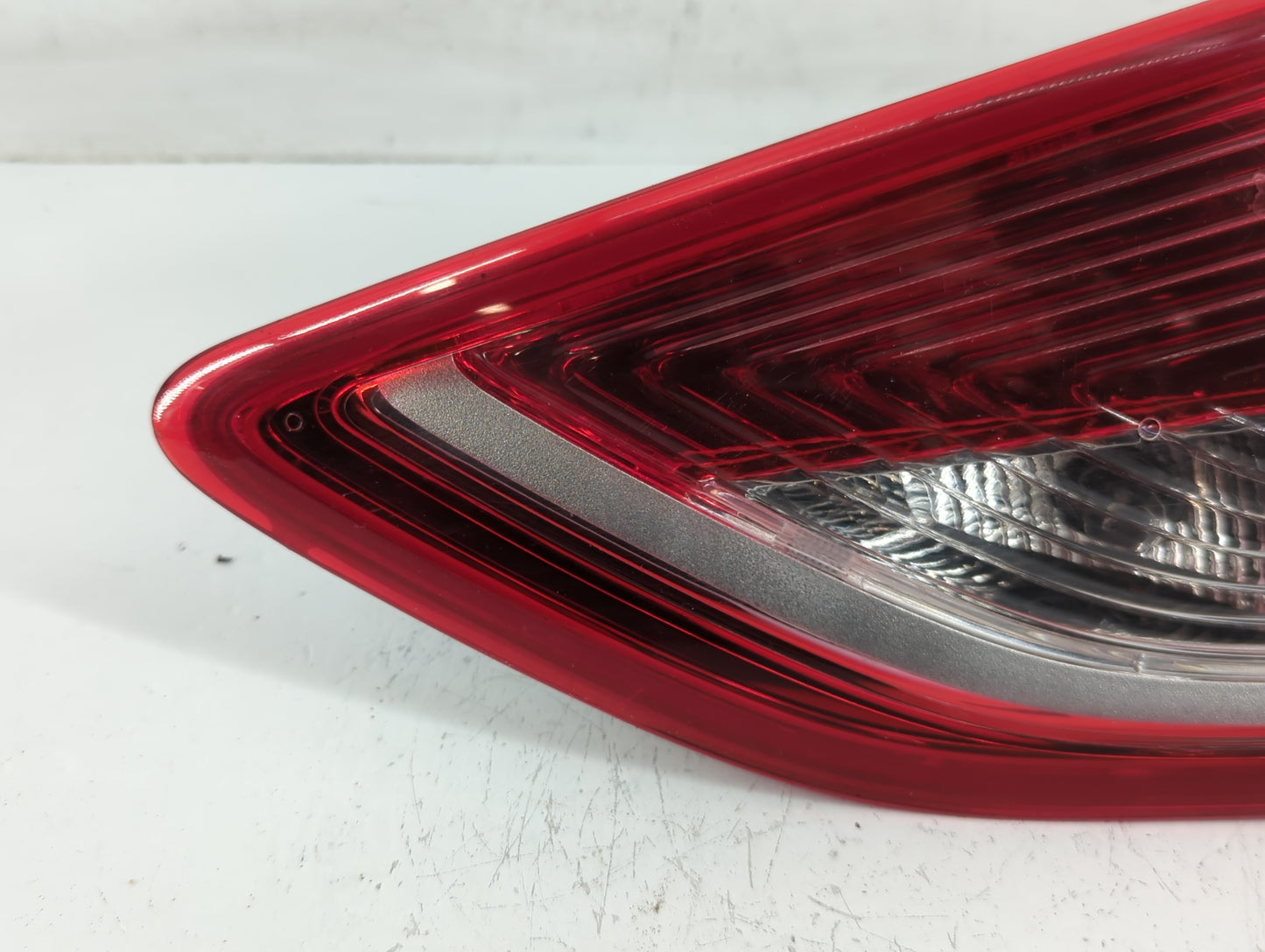 2013-2016 Ford Escape Tail Light Assembly Passenger Right OEM P/N:VPCJ5X-15515-A Fits Fits 2013 2014 2015 2016 OEM Used Auto