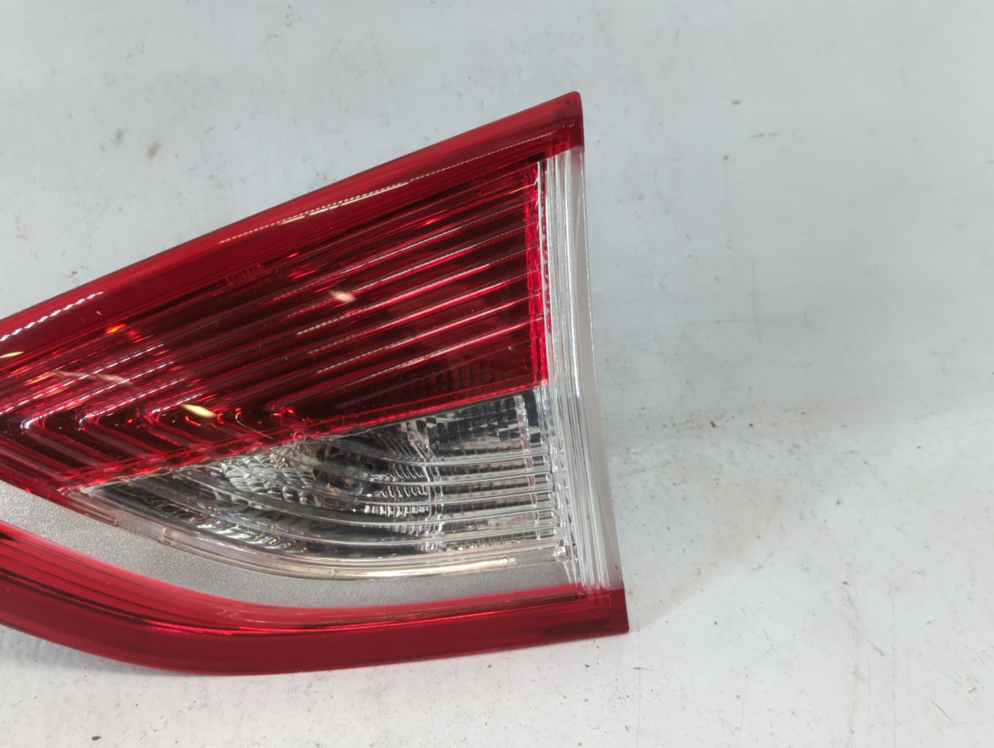 2013-2016 Ford Escape Passenger Right Side Deck Lid Mounted Tail Light - Oemusedautoparts1.com