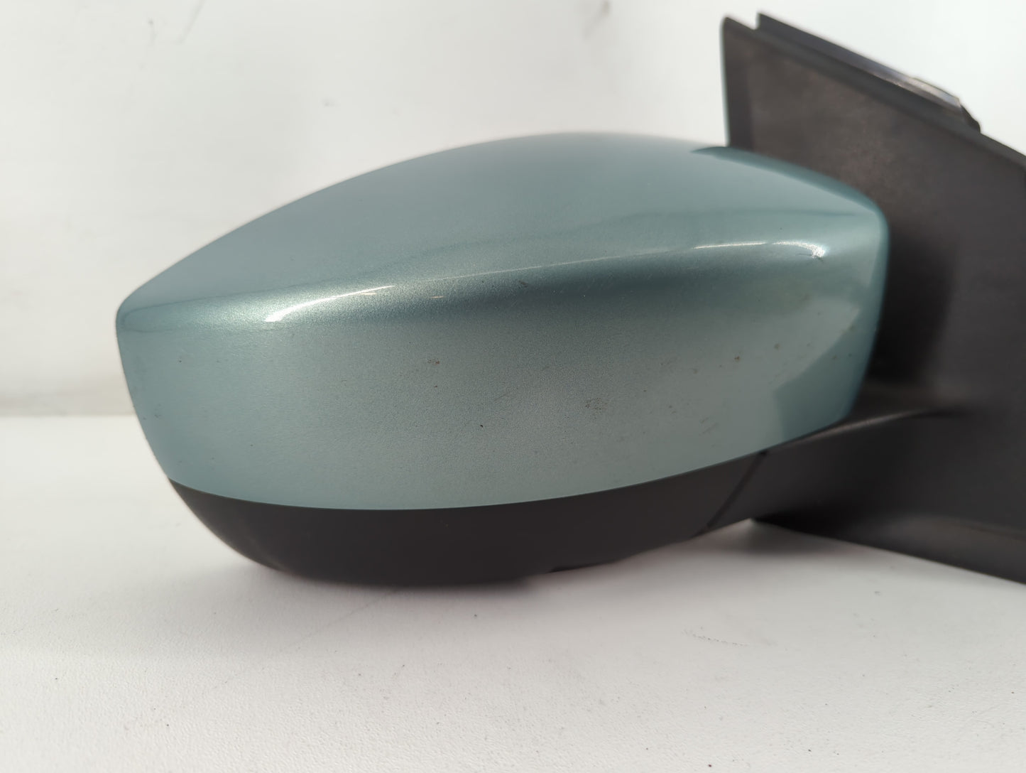 2013-2016 Ford Escape Passenger Side View Mirror - Right Door Mirror OEM Used - Oemusedautoparts1.com