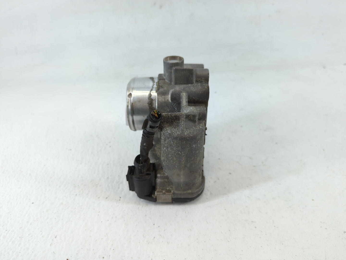 2013-2016 Ford Escape Throttle Body P/N:7S7G-9F991-CA Fits Fits 2013 2014 2015 2016 2017 2018 2019 OEM Used Auto Parts - Oem