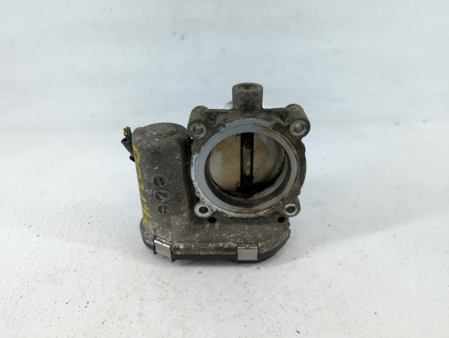 2013-2016 Ford Escape Throttle Body P/N:002638 12130, CF335, CM5E 9F991 AD Fits Fits 2012 2013 2014 2015 2016 2017 OEM Used 