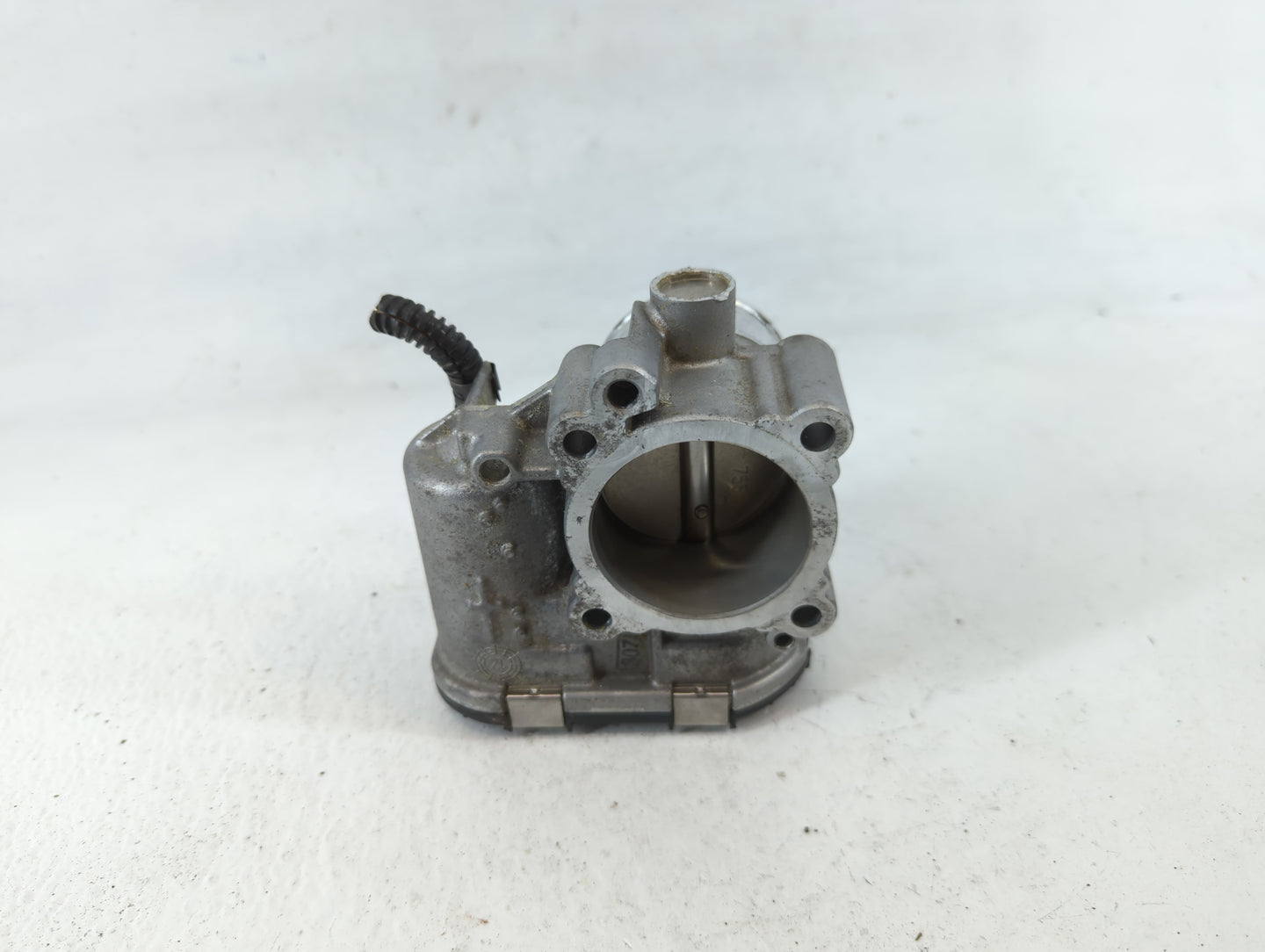 2013-2016 Ford Escape Throttle Body P/N:7S7G-9F991-CA Fits Fits 2013 2014 2015 2016 2017 2018 2019 OEM Used Auto Parts - Oem