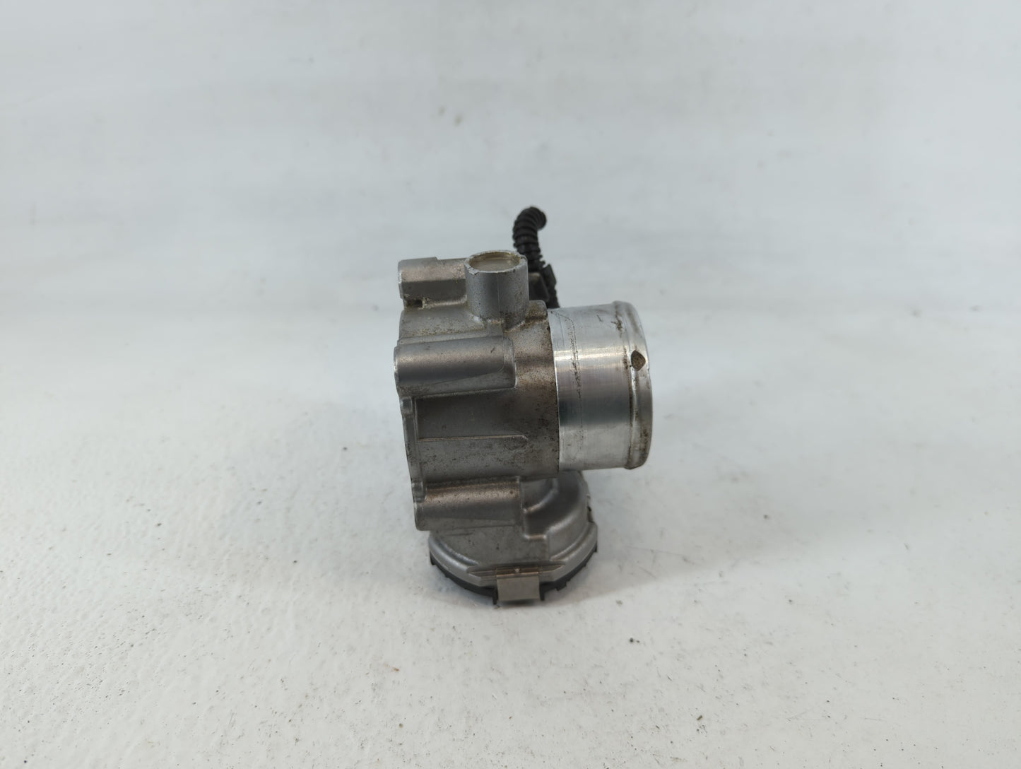 2013-2016 Ford Escape Throttle Body P/N:7S7G-9F991-CA Fits Fits 2013 2014 2015 2016 2017 2018 2019 OEM Used Auto Parts - Oem