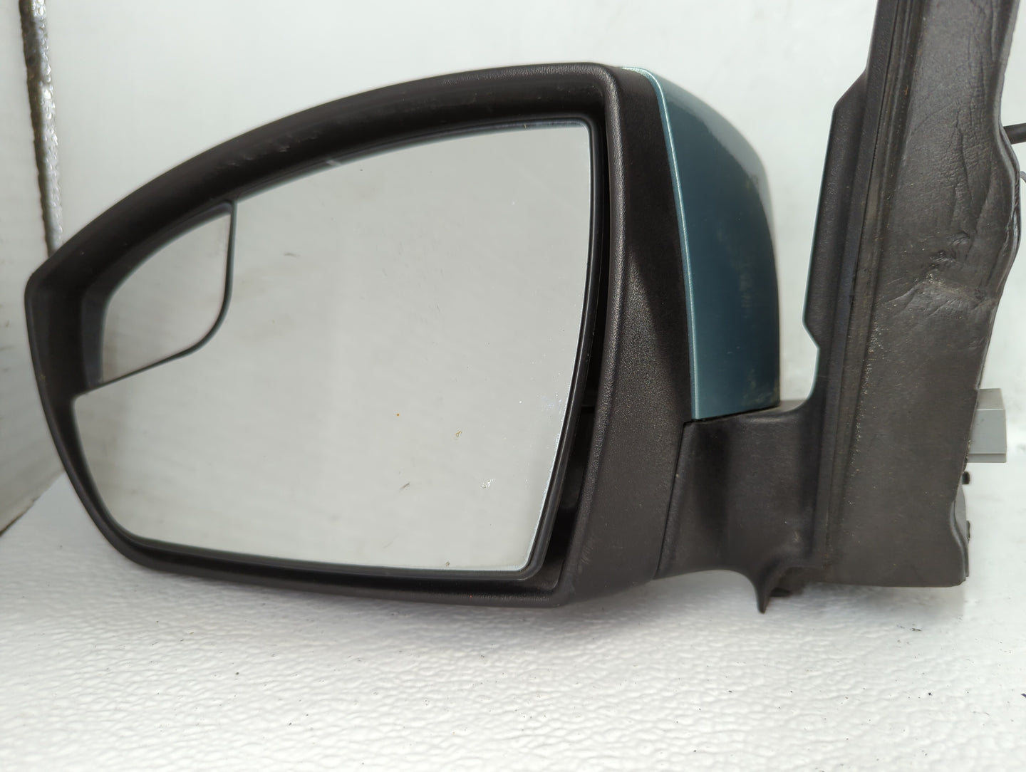 2013-2016 Ford Escape Driver Side View Mirror - Left Door Mirror OEM Used - Oemusedautoparts1.com