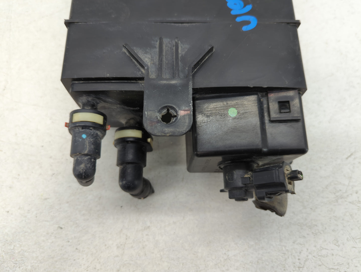 2013 Ford Escape Fuel Vapor Charcoal Canister 735689 - Oemusedautoparts1.com