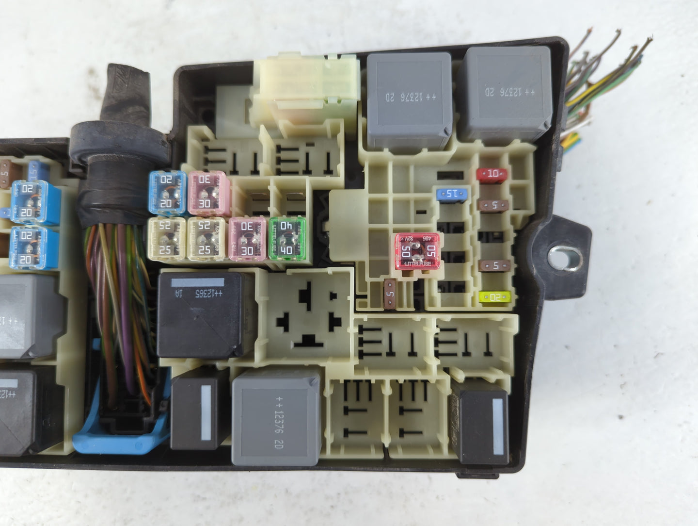 2013-2016 Ford Escape Fusebox Fuse Box Panel Relay Module P/N:AV6T-14A067-AC Fits Fits 2013 2014 2015 2016 OEM Used Auto Par