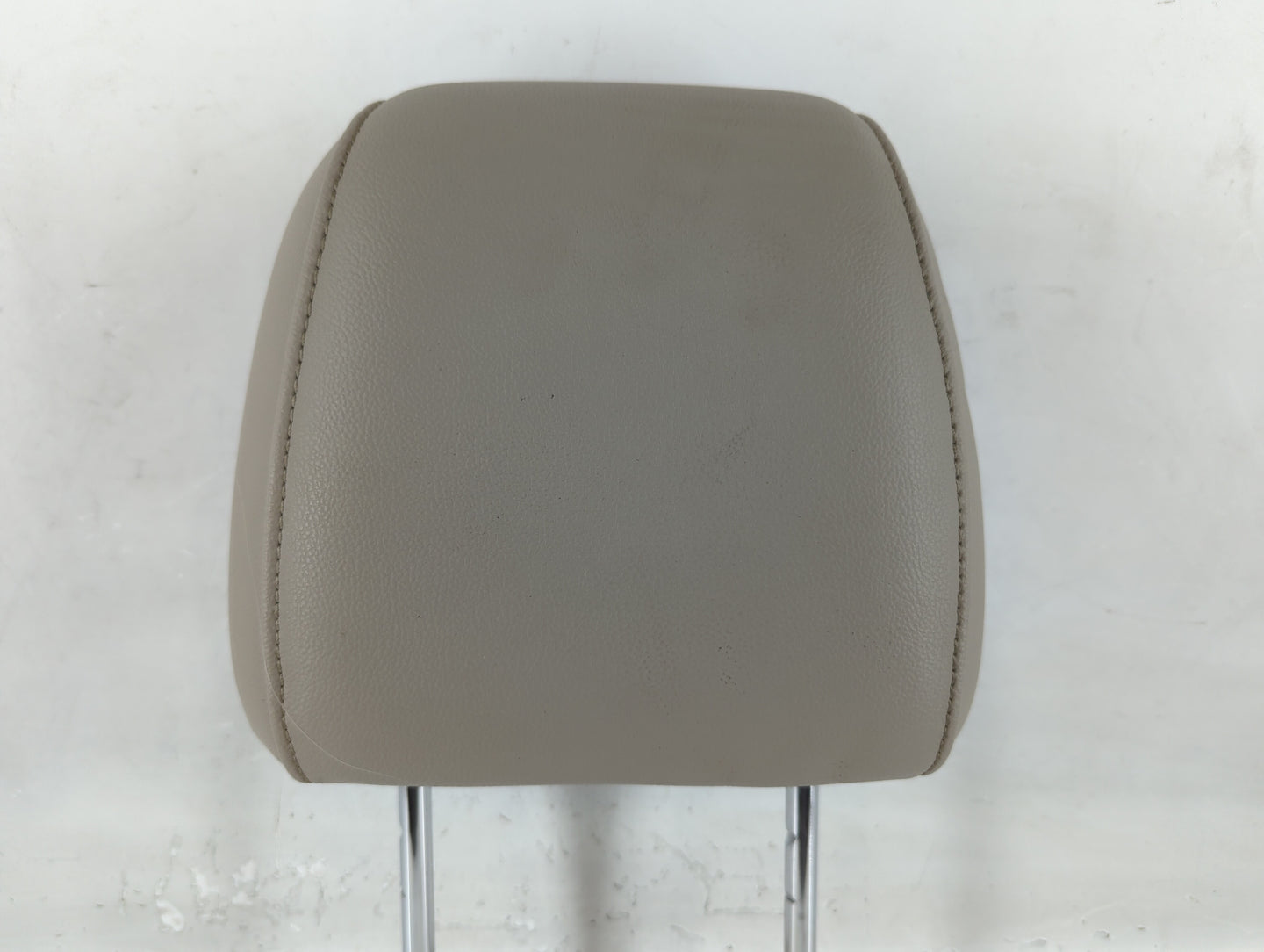 2013-2015 Ford Escape Headrest Head Rest Front Driver Passenger Seat Fits Fits 2013 2014 2015 OEM Used Auto Parts - Oemuseda
