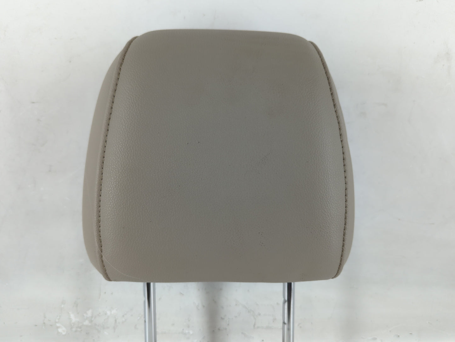 2013-2015 Ford Escape Headrest Head Rest Front Driver Passenger Seat Fits Fits 2013 2014 2015 OEM Used Auto Parts - Oemuseda