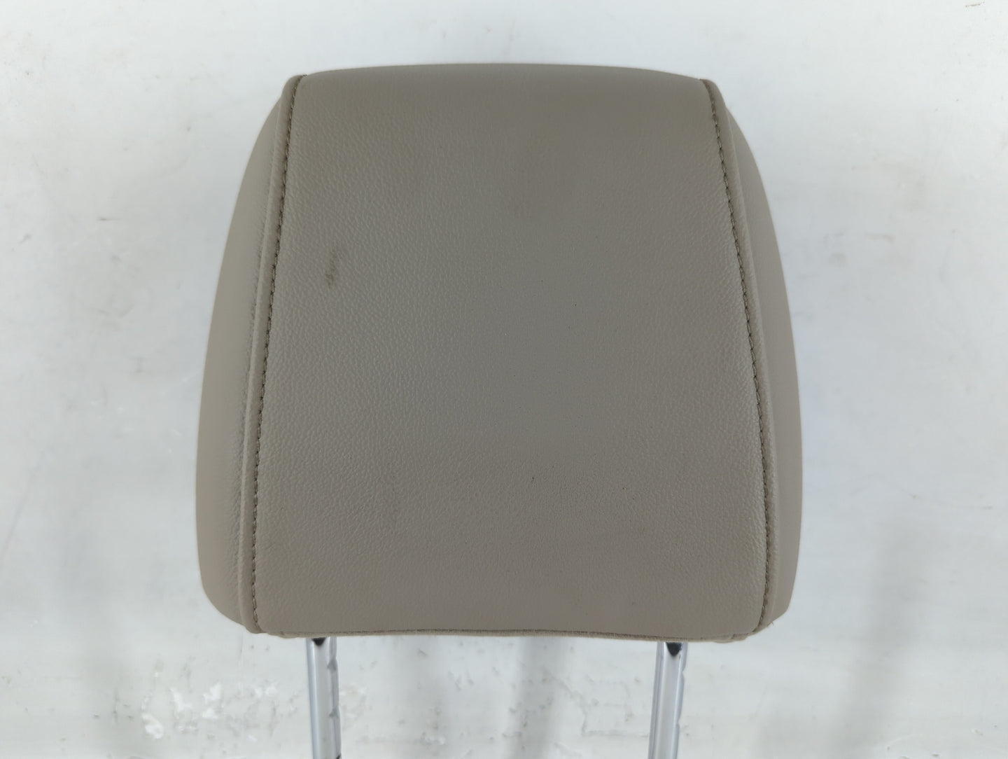 2013-2015 Ford Escape Headrest Head Rest Front Driver Passenger Seat Fits Fits 2013 2014 2015 OEM Used Auto Parts - Oemuseda