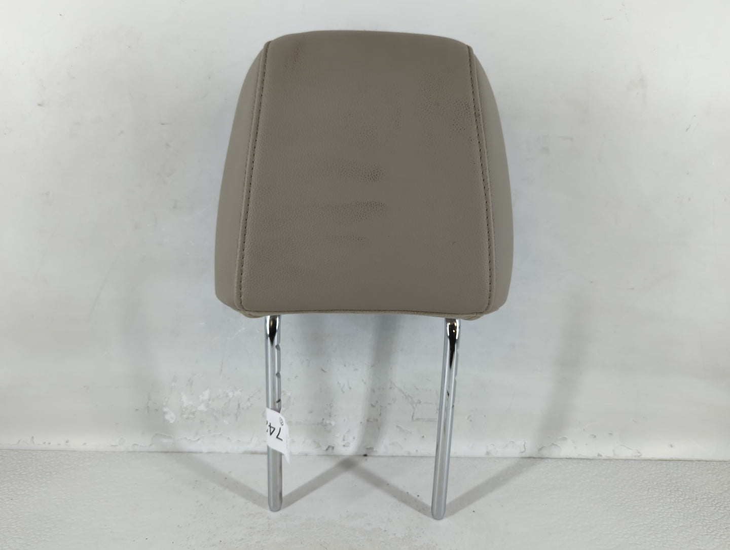 2013 Ford Escape Headrest Head Rest Front Driver Passenger Seat Fits OEM Used Auto Parts - Oemusedautoparts1.com