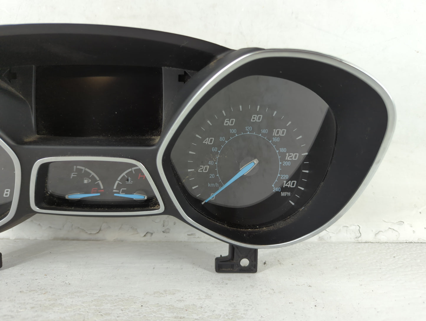 2013-2014 Ford Escape Instrument Cluster Speedometer Gauges P/N:PCL8F-10894-B Fits Fits 2013 2014 OEM Used Auto Parts - Oemu