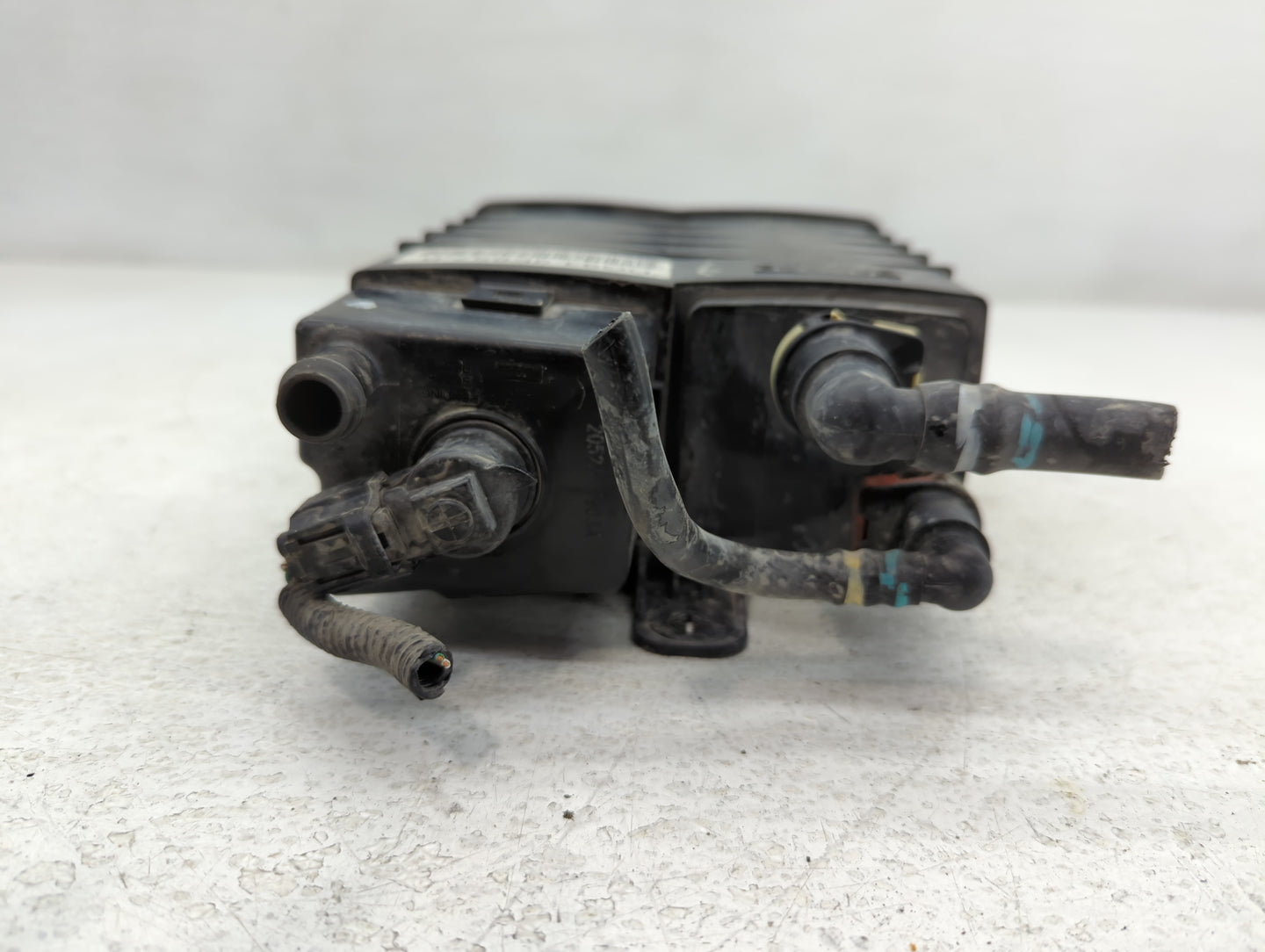 2013 Ford Escape Fuel Vapor Charcoal Canister 748524 - Oemusedautoparts1.com