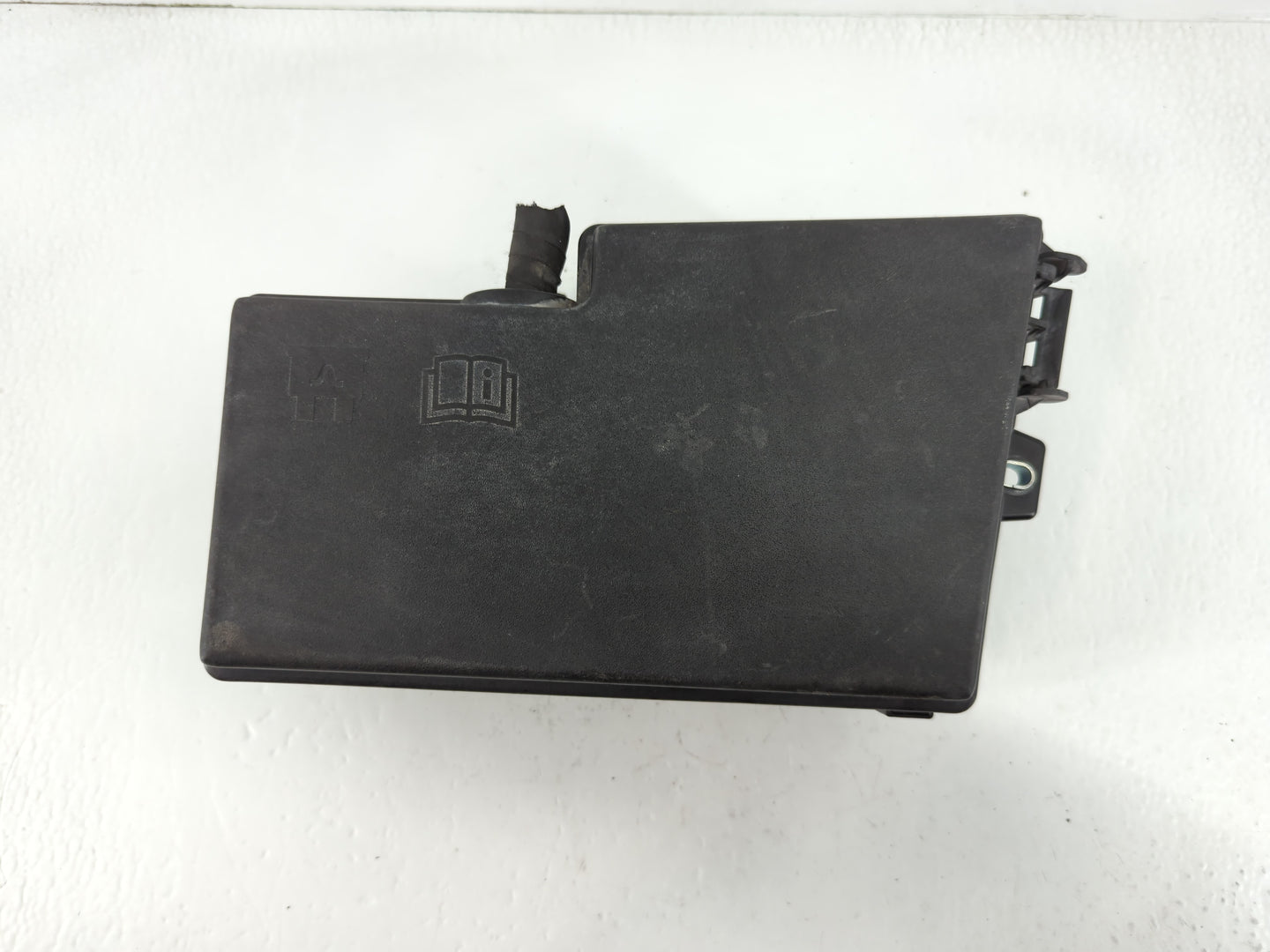 2013-2016 Ford Escape Fusebox Fuse Box Panel Relay Module P/N:AV6T-14A142-AB E00027328 Fits Fits 2013 2014 2015 2016 OEM Use