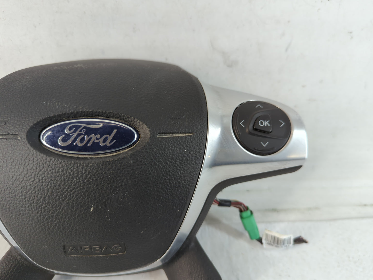 2013-2014 Ford Escape Air Bag Driver Left Steering Wheel Mounted P/N:CJ54-A042B85 CC3ZHE Fits Fits 2013 2014 2015 2016 2017 