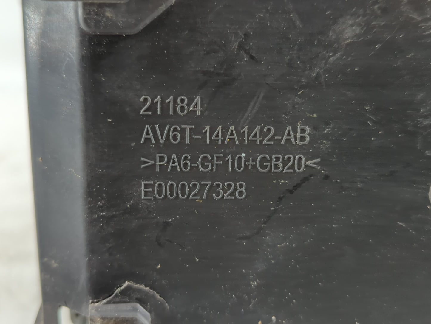 2013-2016 Ford Escape Fusebox Fuse Box Panel Relay Module P/N:E00027328 AV6T-14A142-AB Fits Fits 2013 2014 2015 2016 OEM Use