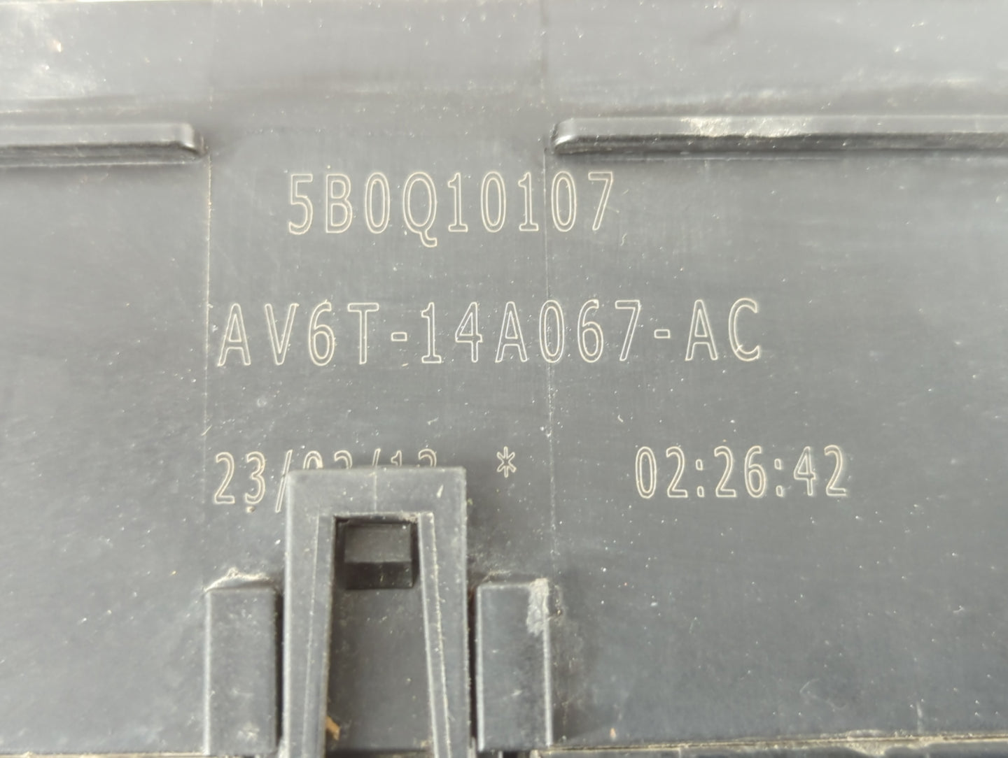 2013-2016 Ford Escape Fusebox Fuse Box Panel Relay Module P/N:AV6T-14A067-AC 5B0Q10107 Fits Fits 2013 2014 2015 2016 OEM Use