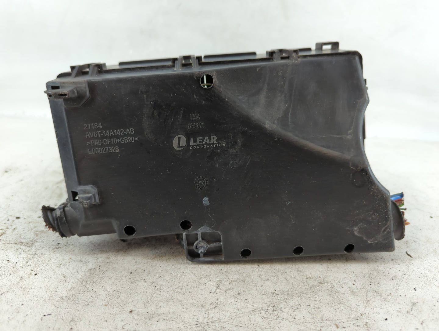 2013-2016 Ford Escape Fusebox Fuse Box Panel Relay Module P/N:AV6T-14A067-AC 5B0Q10107 Fits Fits 2013 2014 2015 2016 OEM Use