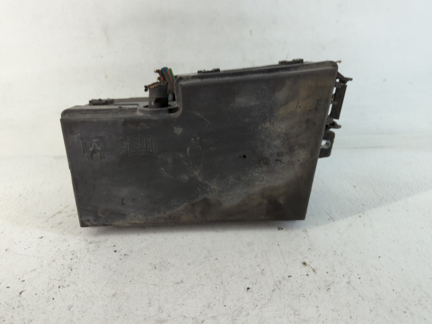 2013-2016 Ford Escape Fusebox Fuse Box Panel Relay Module P/N:E00027328 AV6T-14A142-AB Fits Fits 2013 2014 2015 2016 OEM Use