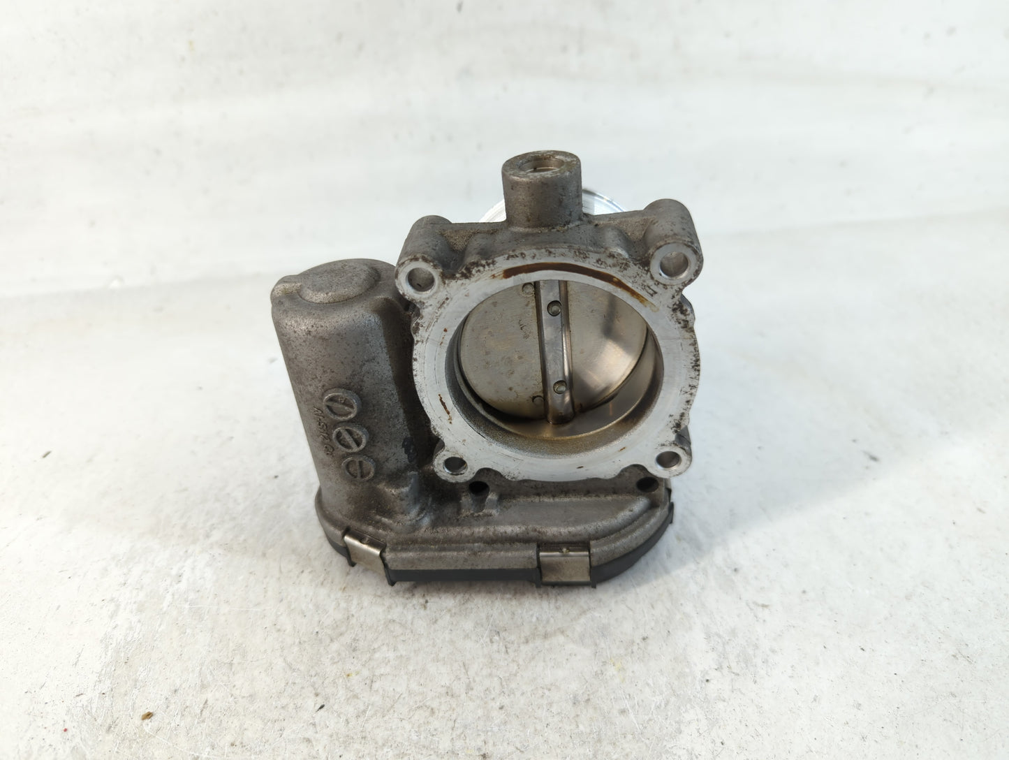 2013-2016 Ford Escape Throttle Body P/N:CMSE 9F991AD Fits Fits 2012 2013 2014 2015 2016 2017 OEM Used Auto Parts - Oemusedau