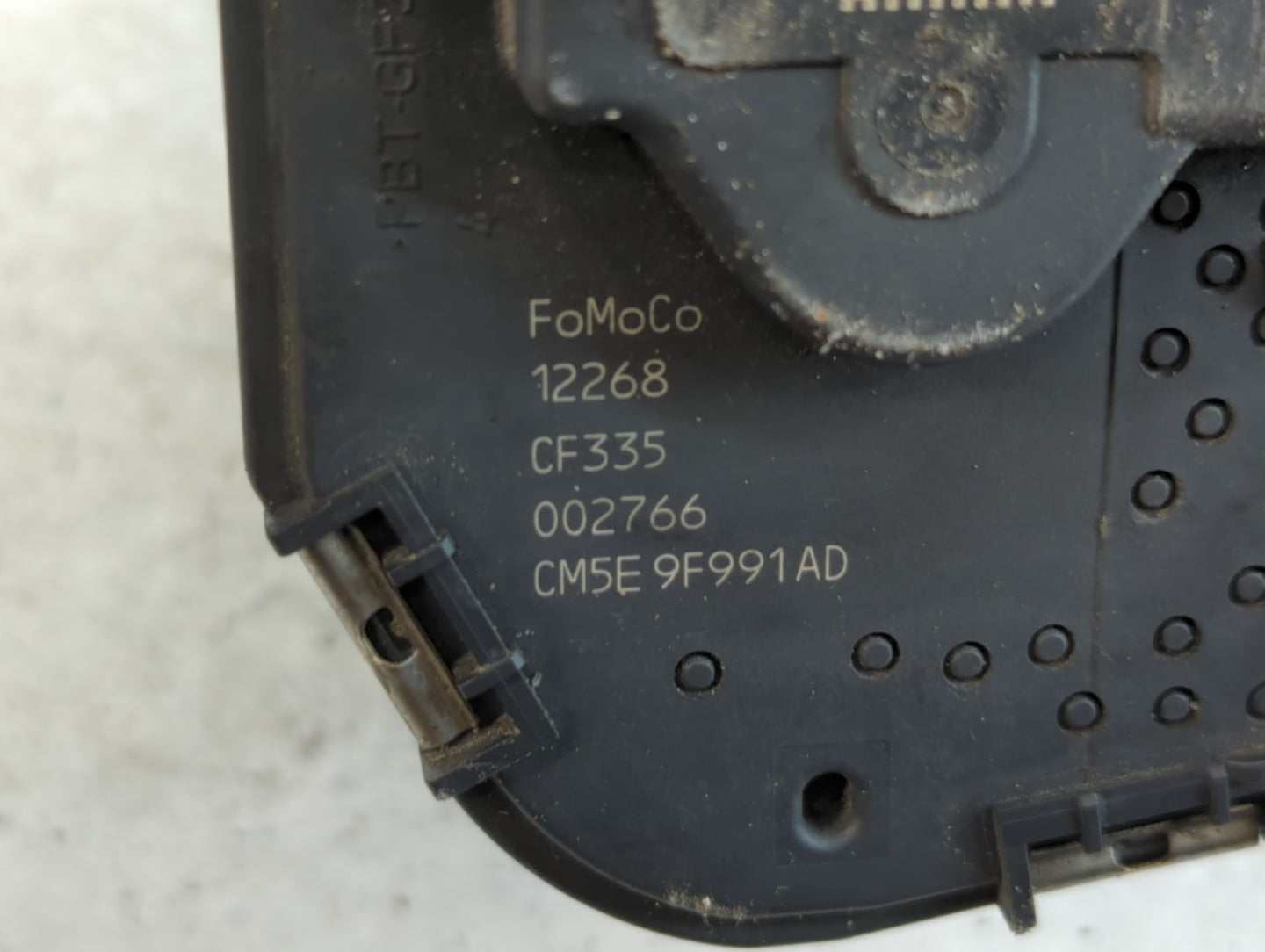 2013-2016 Ford Escape Throttle Body P/N:CMSE 9F991AD Fits Fits 2012 2013 2014 2015 2016 2017 OEM Used Auto Parts - Oemusedau