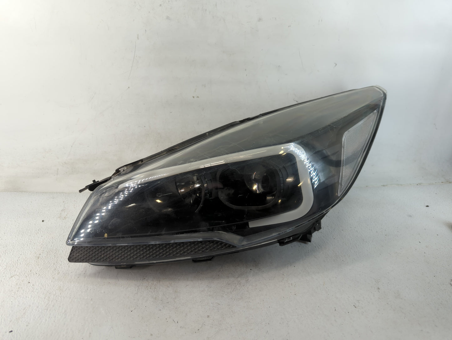 2013-2016 Ford Escape Driver Left Oem Head Light Headlight Lamp - Oemusedautoparts1.com